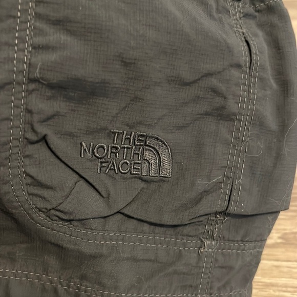 𝅺the North Face Shorts - Picture 4 of 4